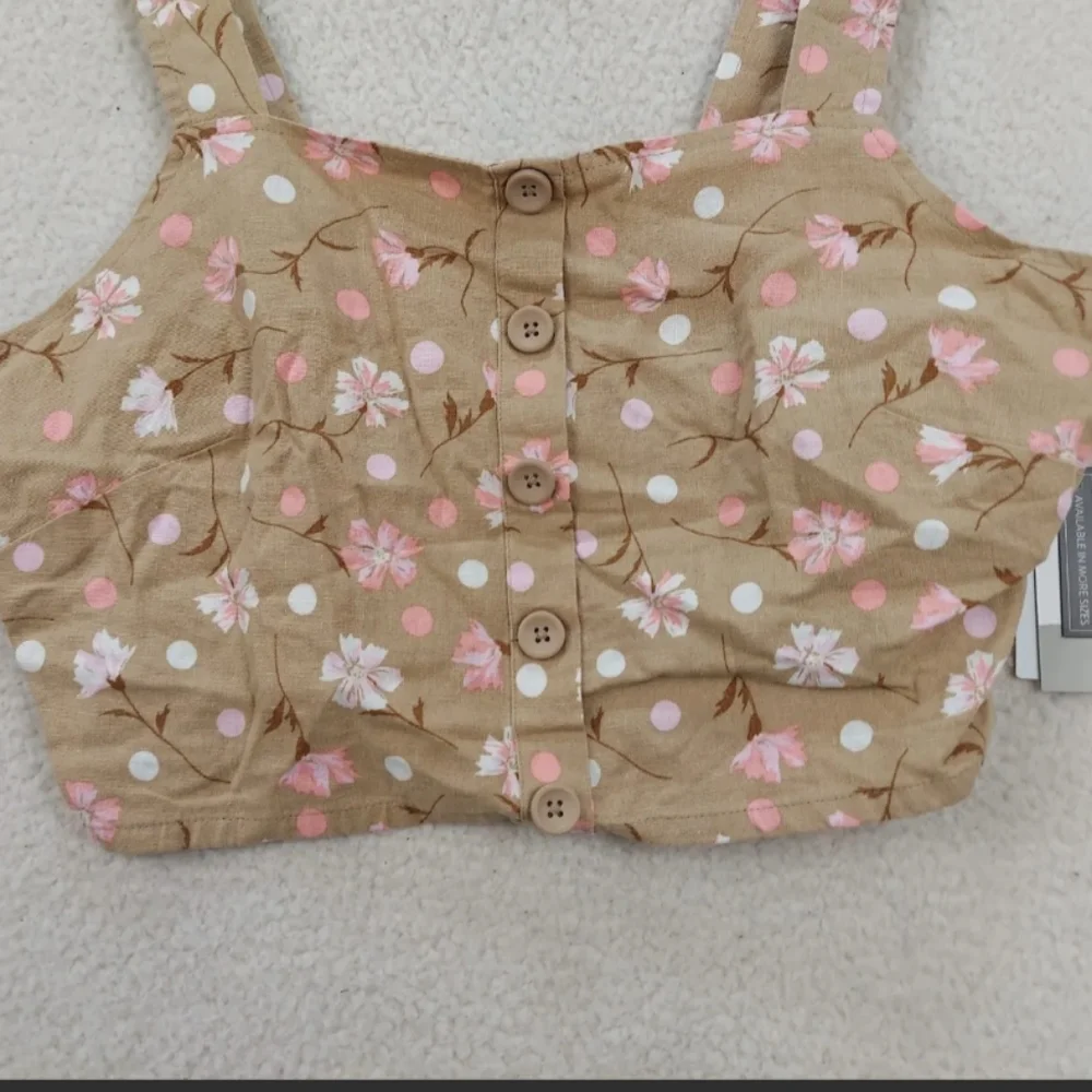 BUTTON FRONT LINEN BLEND TANK IN BEIGE- PINK SOPHIE FLORAL XS - Picture 3 of 5